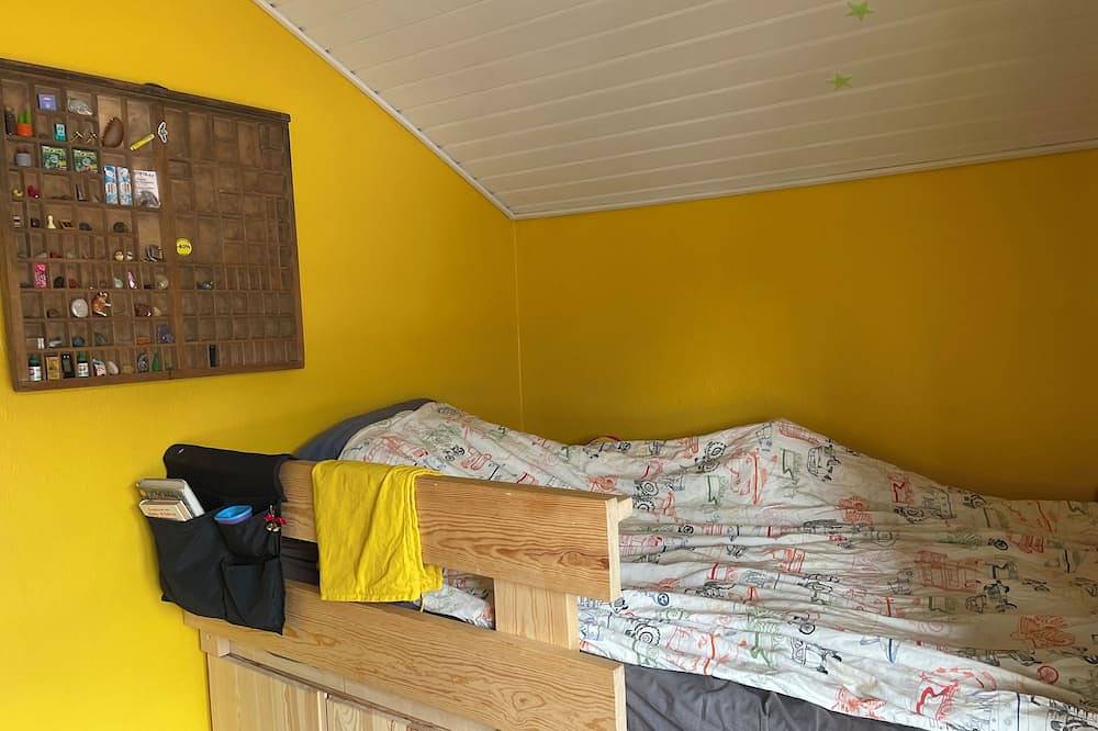 Cozy family home with a large yard, a barbecue area, and close to Copenhagen. in Hvidovre, Hovedstaden