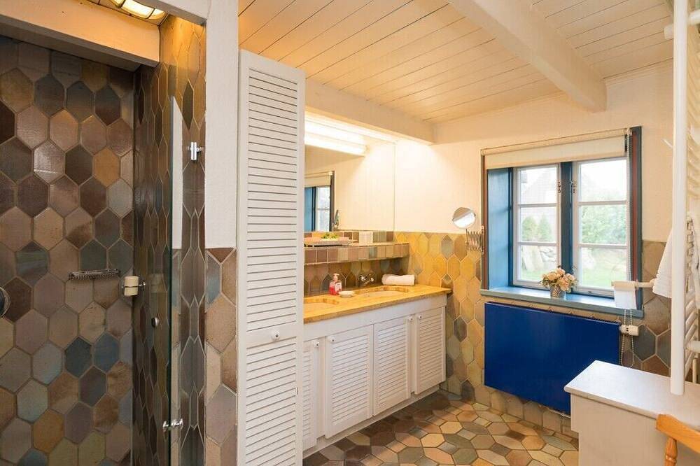 Ganze Wohnung, Geräumige Ferienwohnung Hansen Hof 1 mit Terrasse, Garten  in Tinnum in Tinnum, Sylt (Gemeinde)