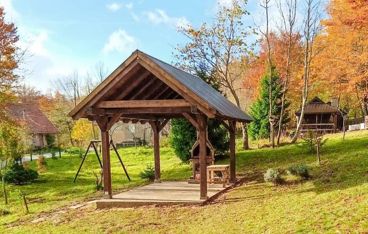 Gemütliche 1-Zimmer-Wohnung mit Terrasse und Parkplatz in Delnice, Primorje-Gorski Kotar