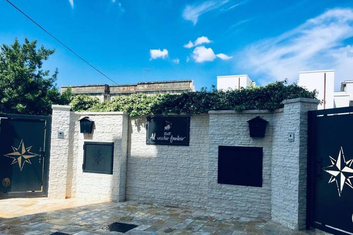 Chambre d’hôte pour 3 personnes, avec balcon ainsi que jardin et vue à Manduria