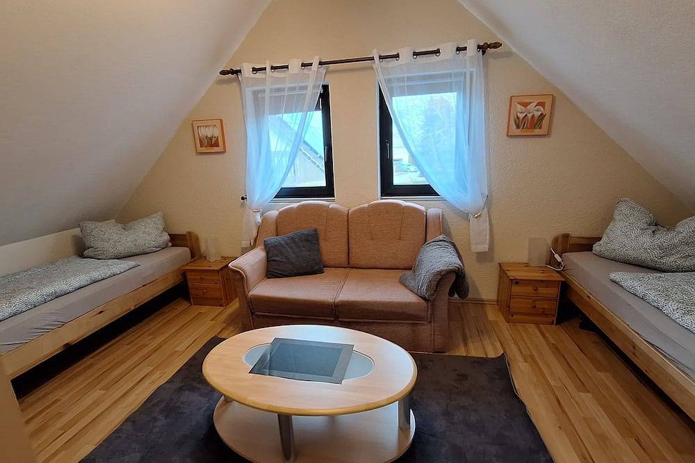 Ganze Wohnung, Ferienwohnung Schwarzheide in Schwarzheide, Naturpark niederlausitzer heidelandschaft (Brandenburg)