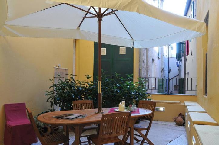 Location de vacances pour 3 personnes, avec terrasse à Noli - 3