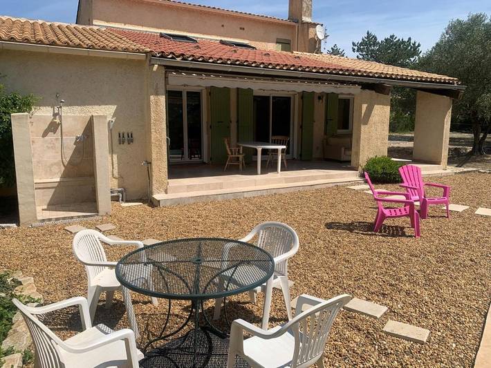 Location de vacances pour 10 personnes, avec vue ainsi que jardin et piscine à Saint-Marcellin-lès-Vaison - 2