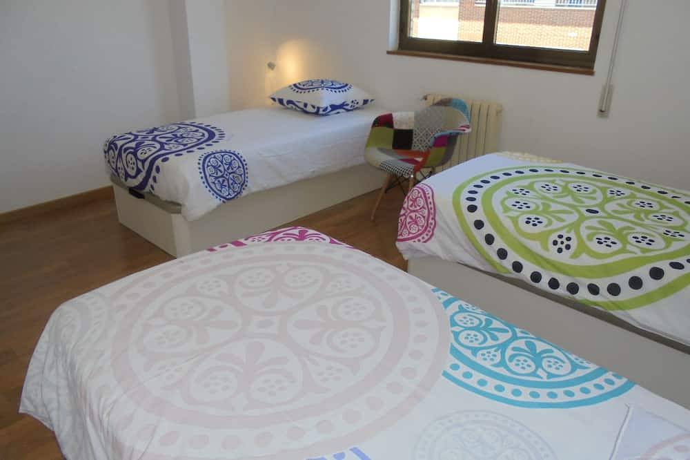 Entire apartment, Apartment in Ponferrada near las Medulas,Penalba de Santiago or the \"Camino\" in Ponferrada, El Bierzo