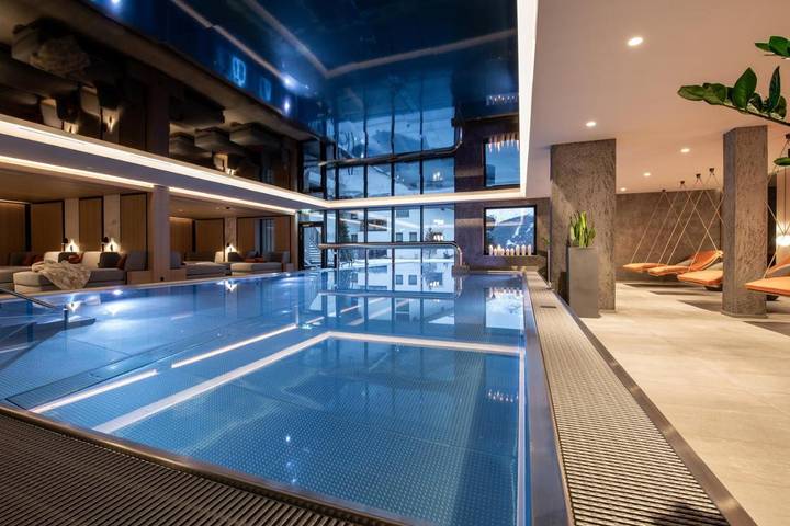 Hotel für 6 Personen, mit Balkon und Terrasse sowie Garten und Pool in Fiss