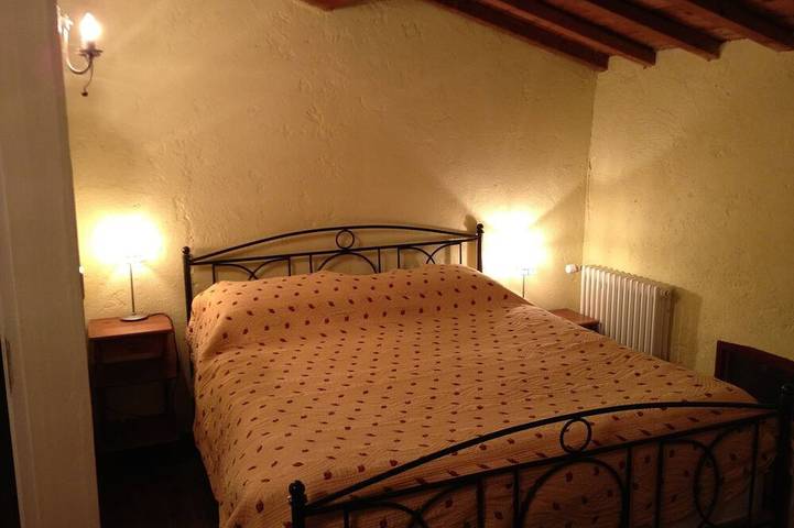 Gîte pour 2 personnes, avec piscine ainsi que jardin et terrasse à Prades - 2