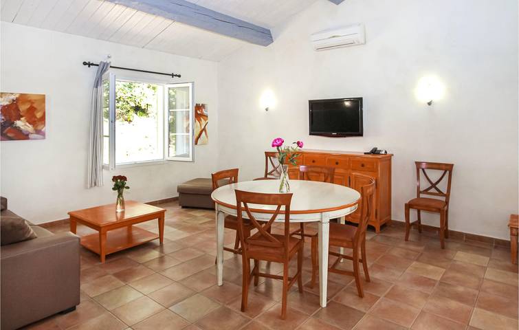 Luxuriöses 100m² Apartment mit Annehmlichkeiten und Ausblick in Callian, Draguignan Region