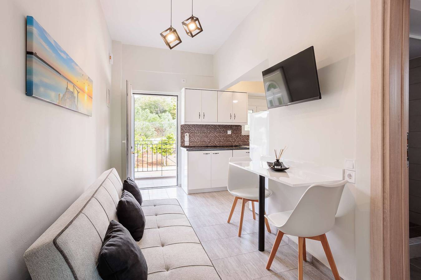 Ganze Wohnung, Seaview Serenity - Beachside Getaway in Golf von Kyparissia