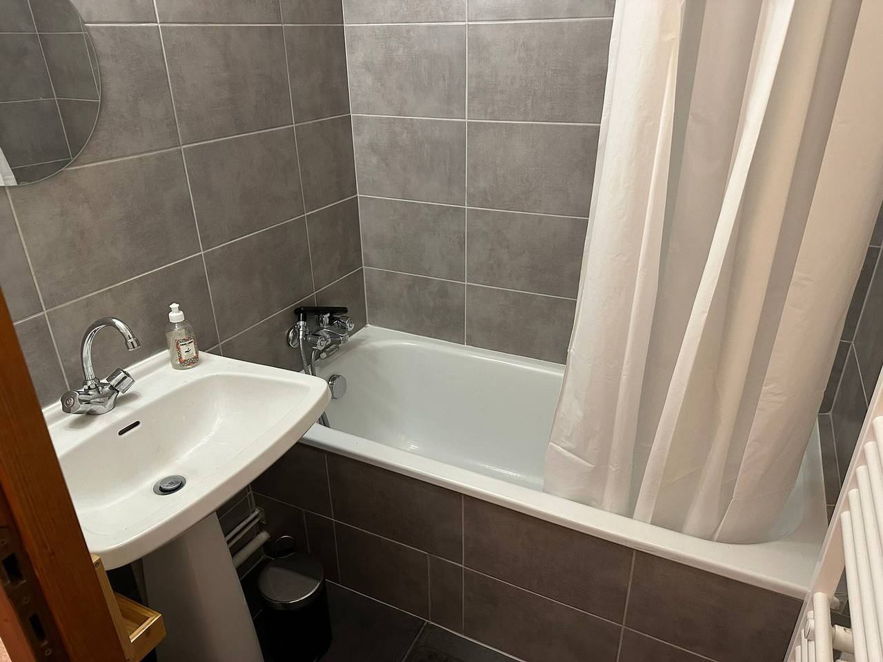 Studio entier, Studio pratique 4 pers. proche pistes, parking, tennis été in Combloux, Pays du Mont-Blanc