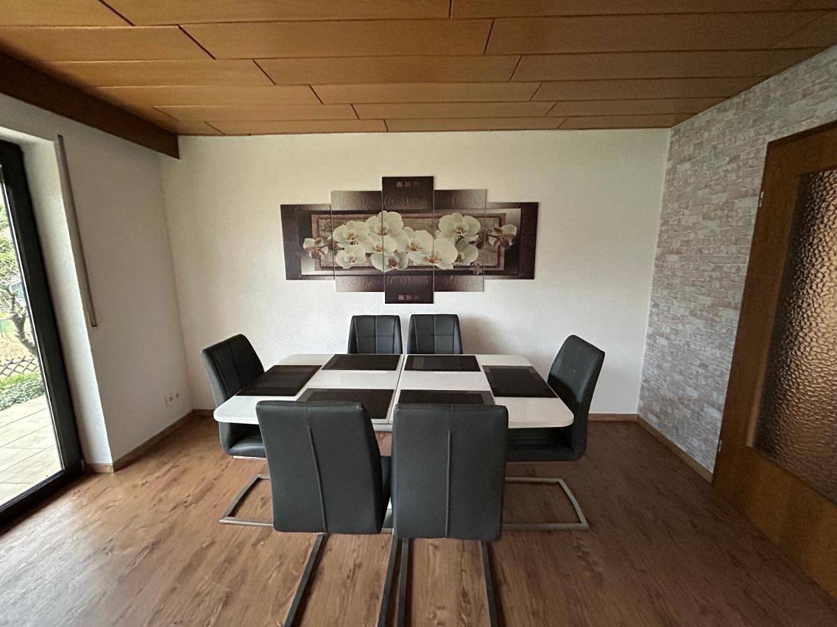 Ganze Wohnung, Apartment with Garden View in Wald-Michelbach, Bergstraße