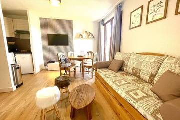 Gîte pour 6 personnes, avec balcon dans Saint-Jean-Montclar