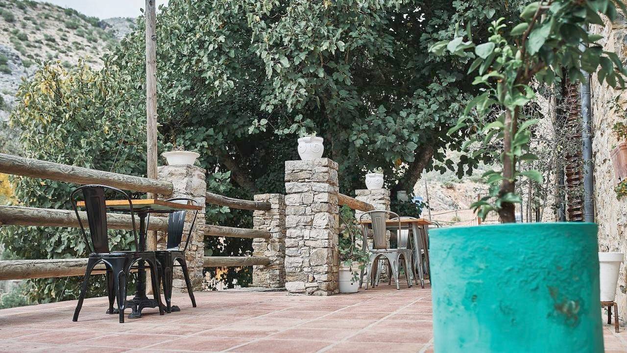 Hotel para 2 personas con jardín in Benaoján, Provincia de Málaga