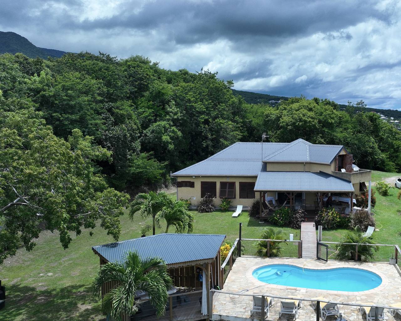 Casa acogedora en Deshaies con piscina compartida 120 m² in Plage de Ferry, Deshaies