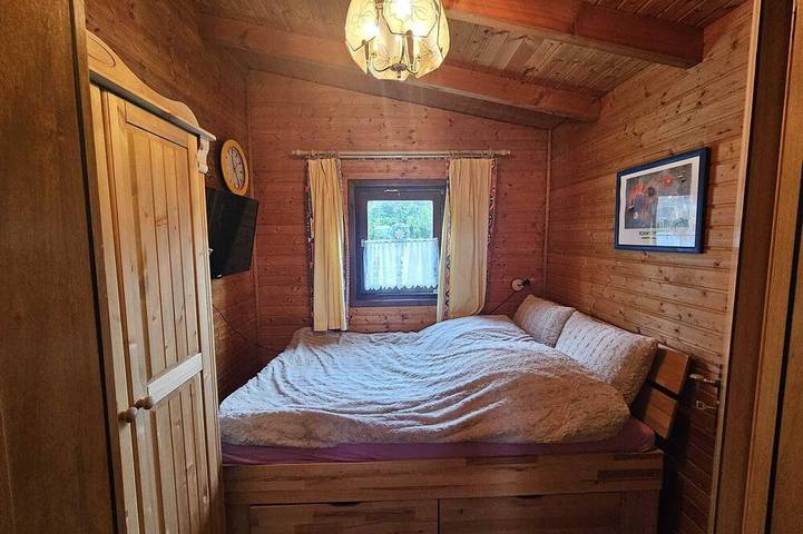 Idyllische Auszeit im Ferienhaus Waldgeflüster in Knüllwald, Knüllgebirge