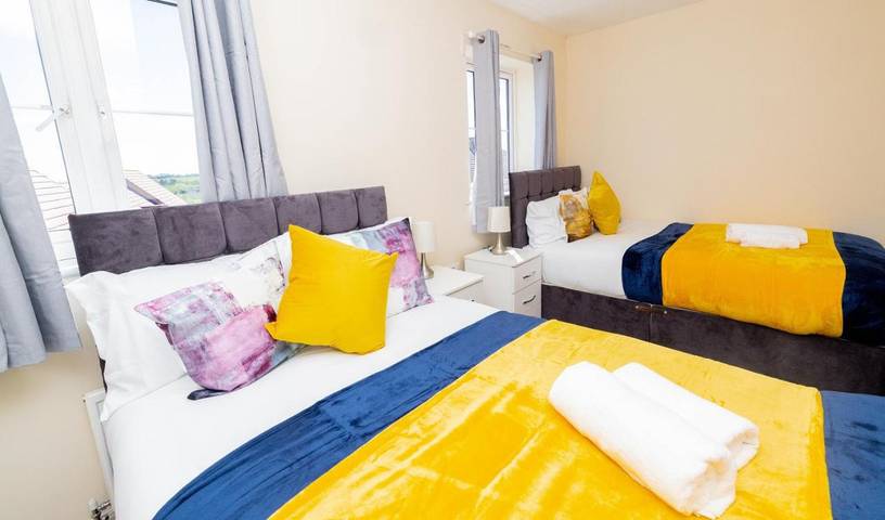 Location de vacances pour 14 personnes, avec vue et jardin à Corby - 2