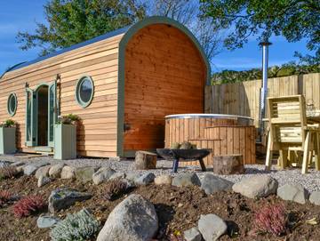 Log Cabin for 2 People in Galloway Forest Park, Lowlands, Photo 1