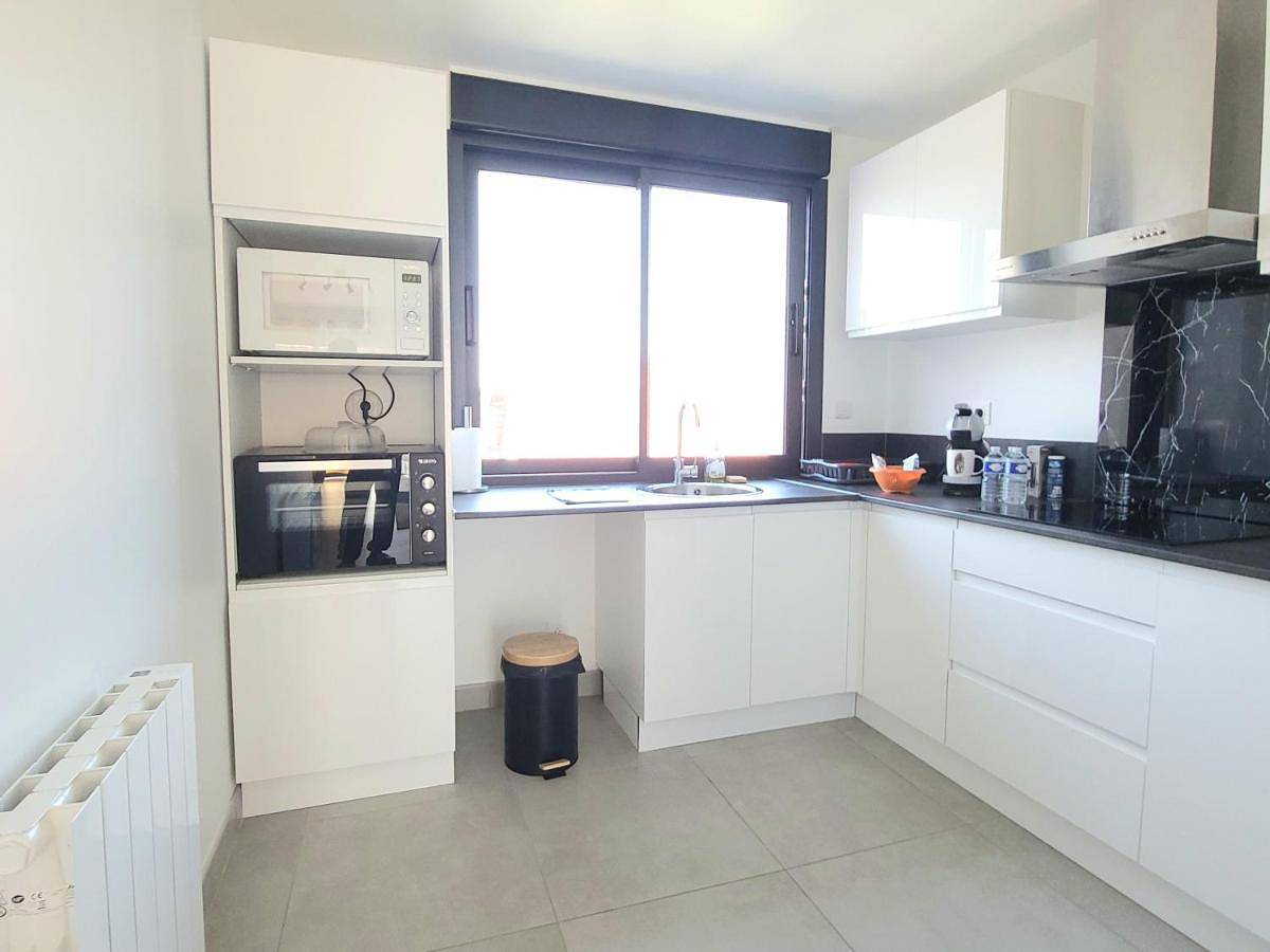 Appartement entier, Two-Bedroom Apartment in Morangis, Essonne