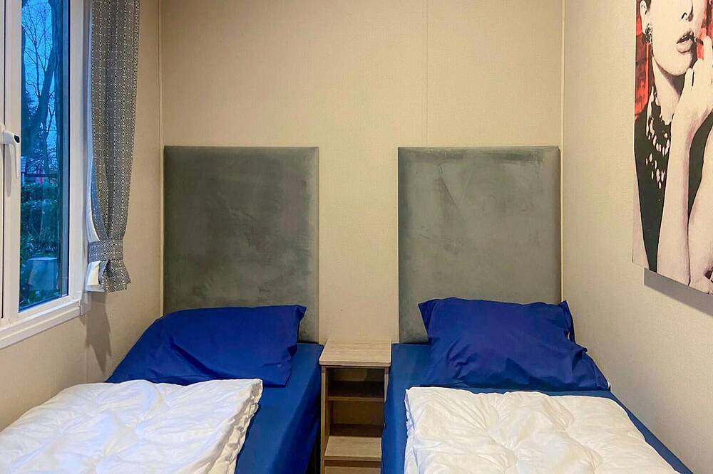 Toller (statischer) Wohnwagen in. in Harderwijk, Veluwe