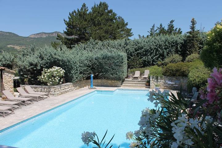 Chambre d’hôte pour 2 personnes, avec piscine et jardin dans Parc naturel régional des Baronnies provençales - 2