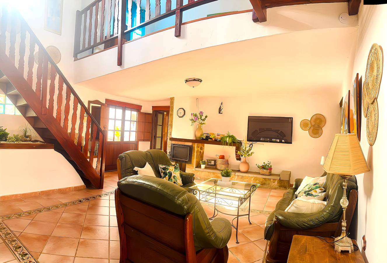 Villa Medinilla con piscina privada in Conil in Conil, Tías