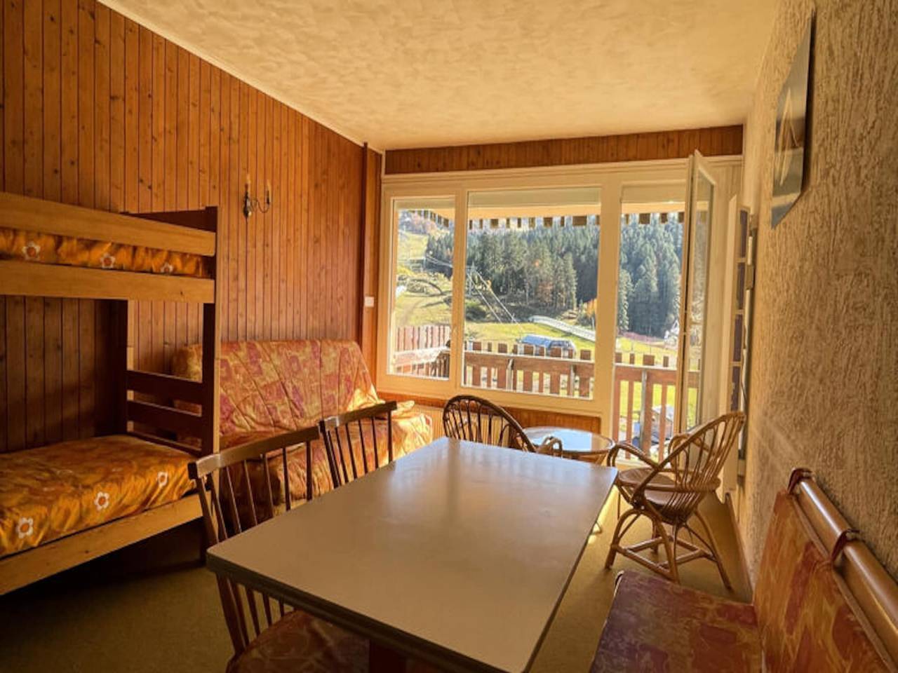 Appartement entier, Appartement à Sumène avec vue sur les montagnes in Le Lioran, Laveissière