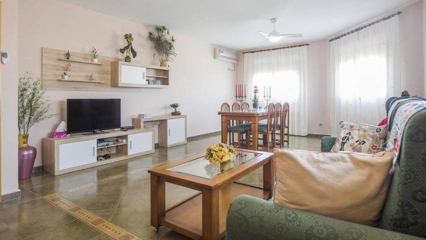 Casa rural para 14 personas, con terraza además de piscina y jardín en Cobisa - 4