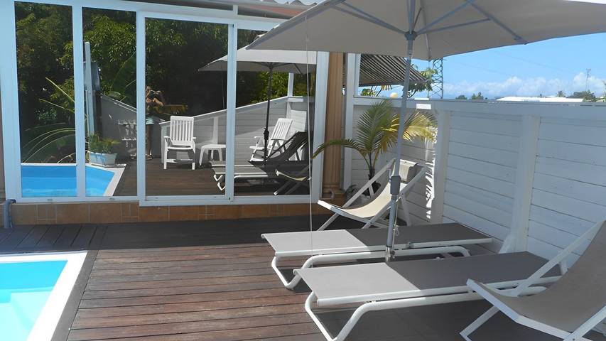 Appartement de vacances pour 5 personnes, avec piscine et jardin