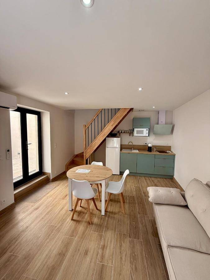 Location de vacances pour 3 personnes, avec terrasse, animaux acceptés à Pailhès - 4