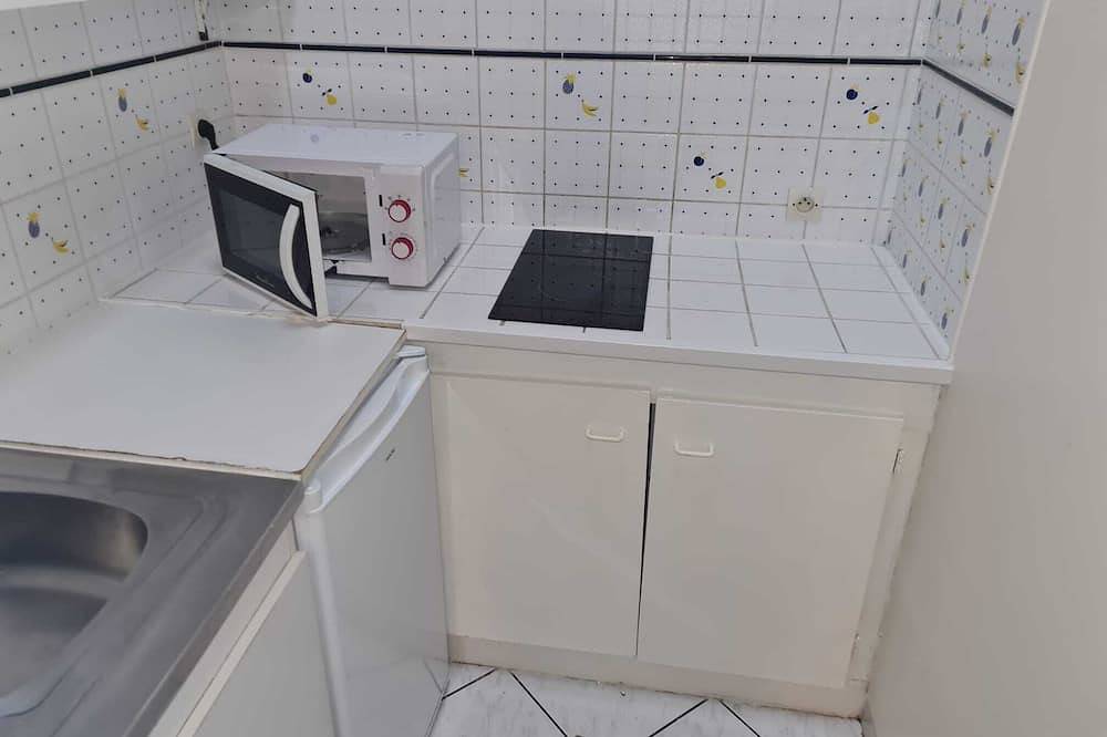 Entire apartment, Studio au Calme sur les Bords de Marne à 8 km de Paris in Créteil, Val-de-Marne