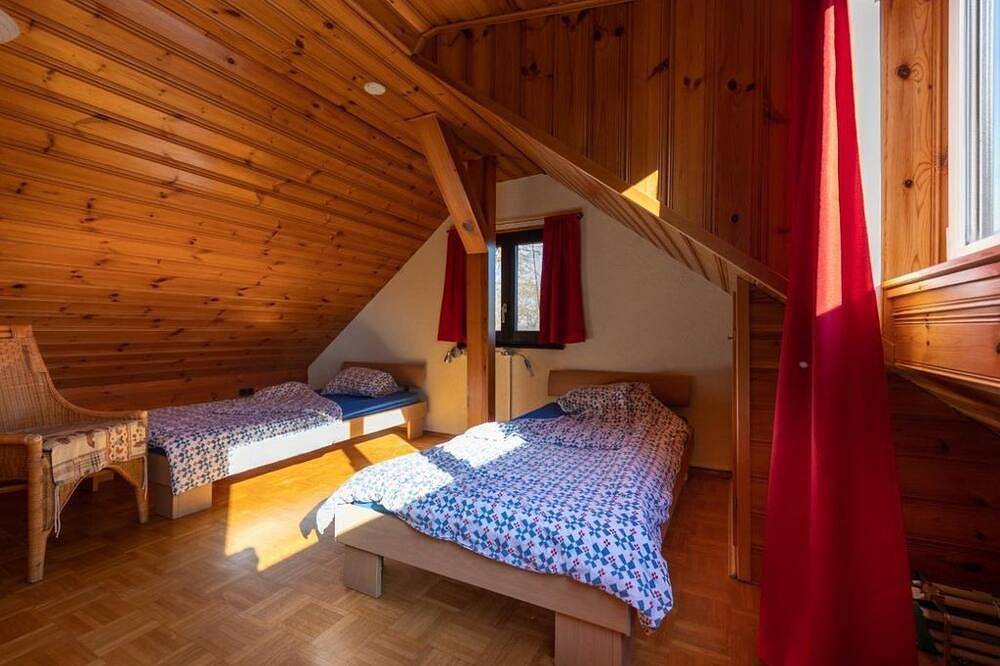 Ganze Wohnung, Ferienhaus Das kleine Paradies - Hundefreundliches Ferienhaus für 6 Personen in Altenkirchen (Westerwald), Altenkirchen & Umgebung