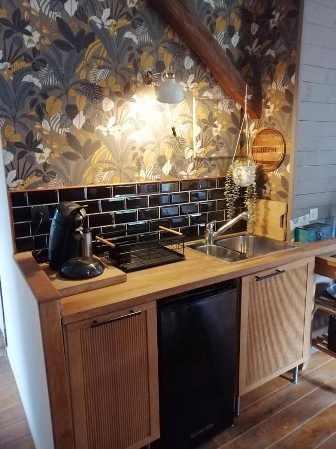 Appartement entier, Two-Room Apartment in Florenville, Province de Luxembourg
