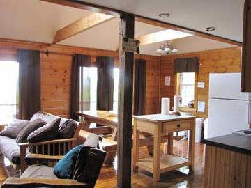 Log Cabin for 16 Guests in Maine, USA, Picture 4