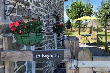 Gîte pour 2 personnes, avec terrasse et jardin à Le Mesnil-Garnier