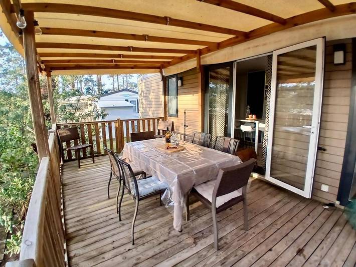 Camping pour 6 personnes, avec bassin pour enfant et jardin ainsi que piscine et jacuzzi dans Claouey - 4