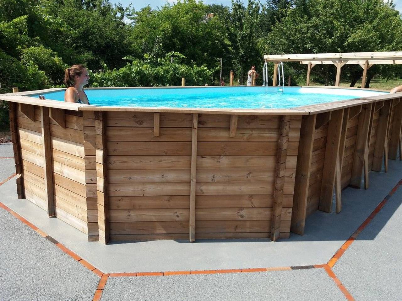 Family-Friendly Cottage with 7 Beds, Pool, and Outdoor Activities in Scenic Countryside in Le Champ-Saint-Père, Vendée