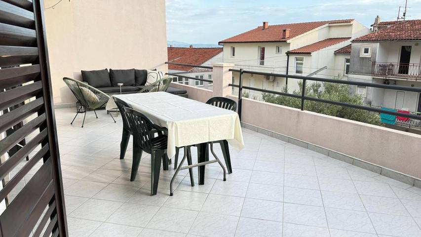 Maison d’hôte pour 7 personnes, avec terrasse à Makarska - 2