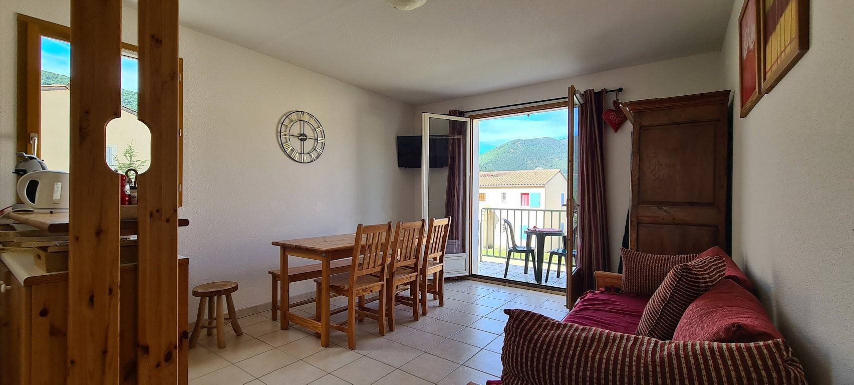 Apartamento entero, Apartamento T3 en Montbrun-les-Bains (tarifa especial para curistas) in Montbrun-les-Bains, Región de Nyons
