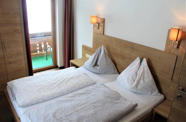 Ferienwohnung für 4 Personen, mit Balkon und Terrasse in Umhausen - 3