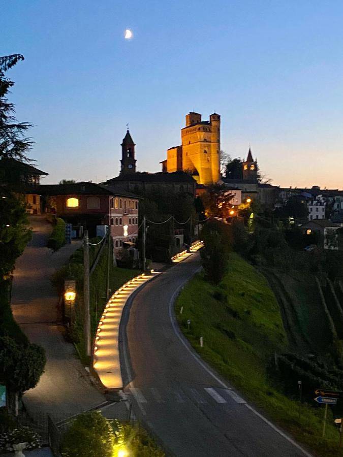 Appartamento per 4 persone, con Balcone e Panorama a Serralunga d'Alba