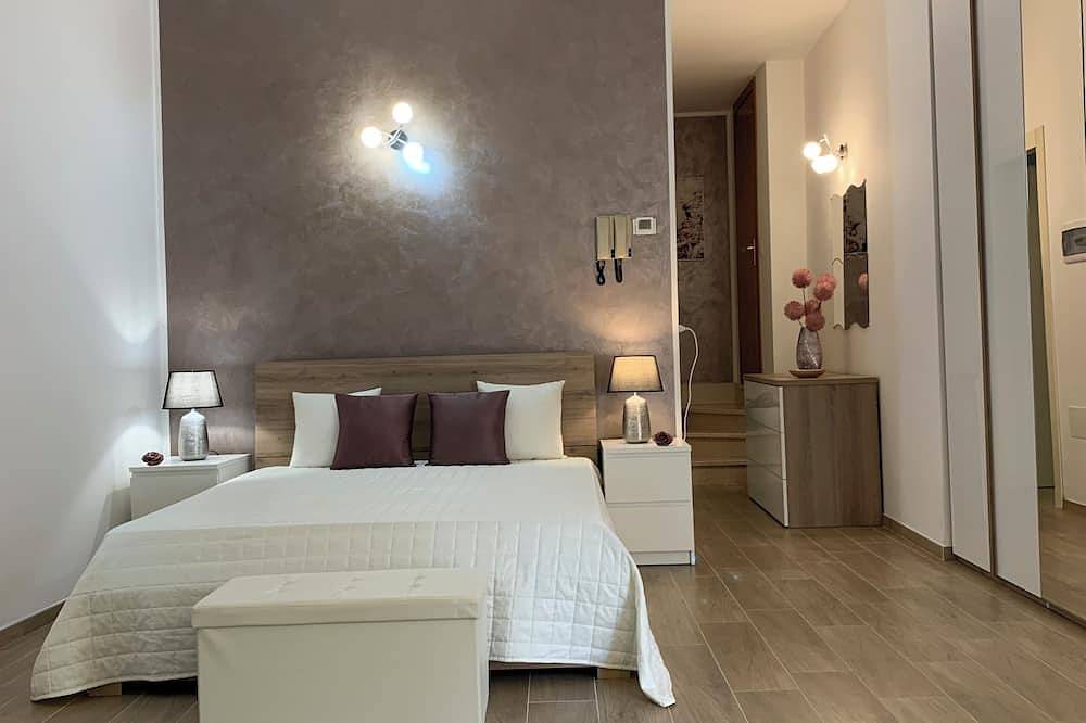 Entire apartment, A few minutes from the airport and train station-a real convenience. in Villafranca di Verona, Verona Province