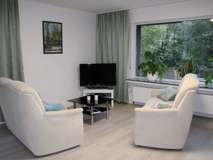 Ganze Wohnung, Ferienwohnung 'Möhneblick' mit Gemeinschaftsgarten, Balkon und Wi-Fi in Körbecke, Möhnesee