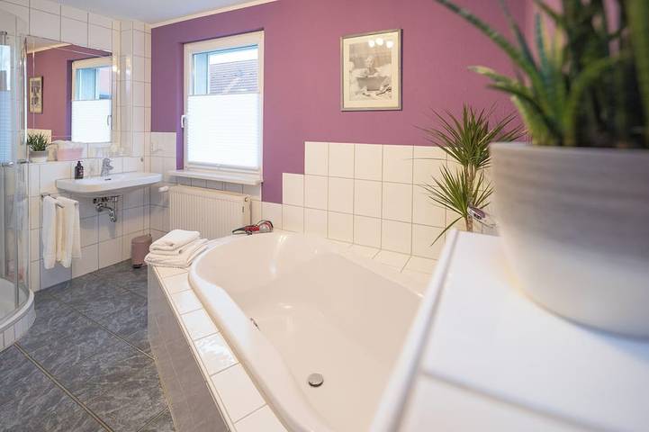 Ferienwohnung für 4 Personen, mit Terrasse in Rhodt unter Rietburg - 3