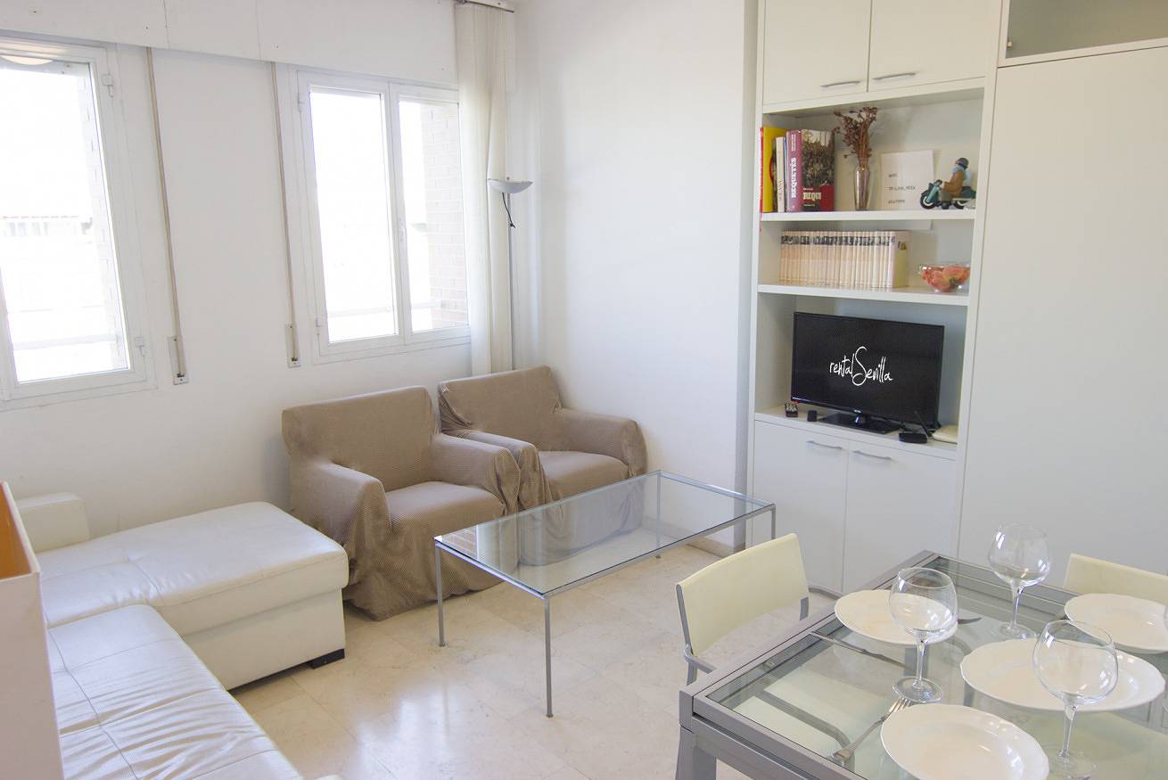 Entire apartment, Rentalsevilla Confortable apartamento cerca del Barrio de Santa Cruz in Nervión, Sevilla