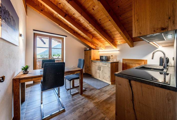 Ferienwohnung für 2 Personen, mit Balkon und Ausblick in Wallgau - 2