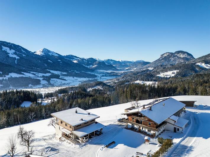 Gîte pour 4 personnes, avec balcon, adapté aux familles à Scheffau am Wilden Kaiser