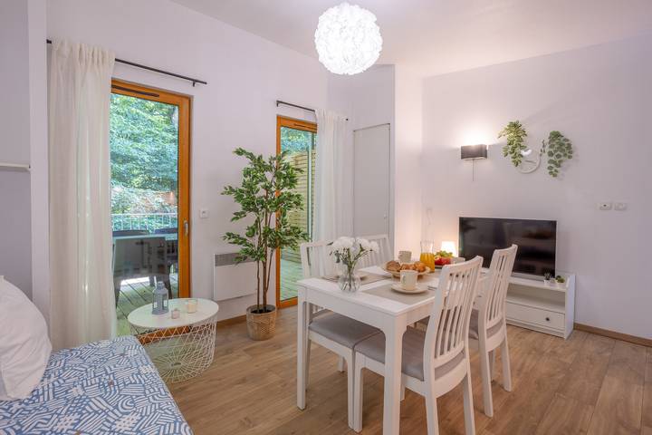 Location de vacances pour 4 personnes, avec terrasse à Eppe-Sauvage - 2