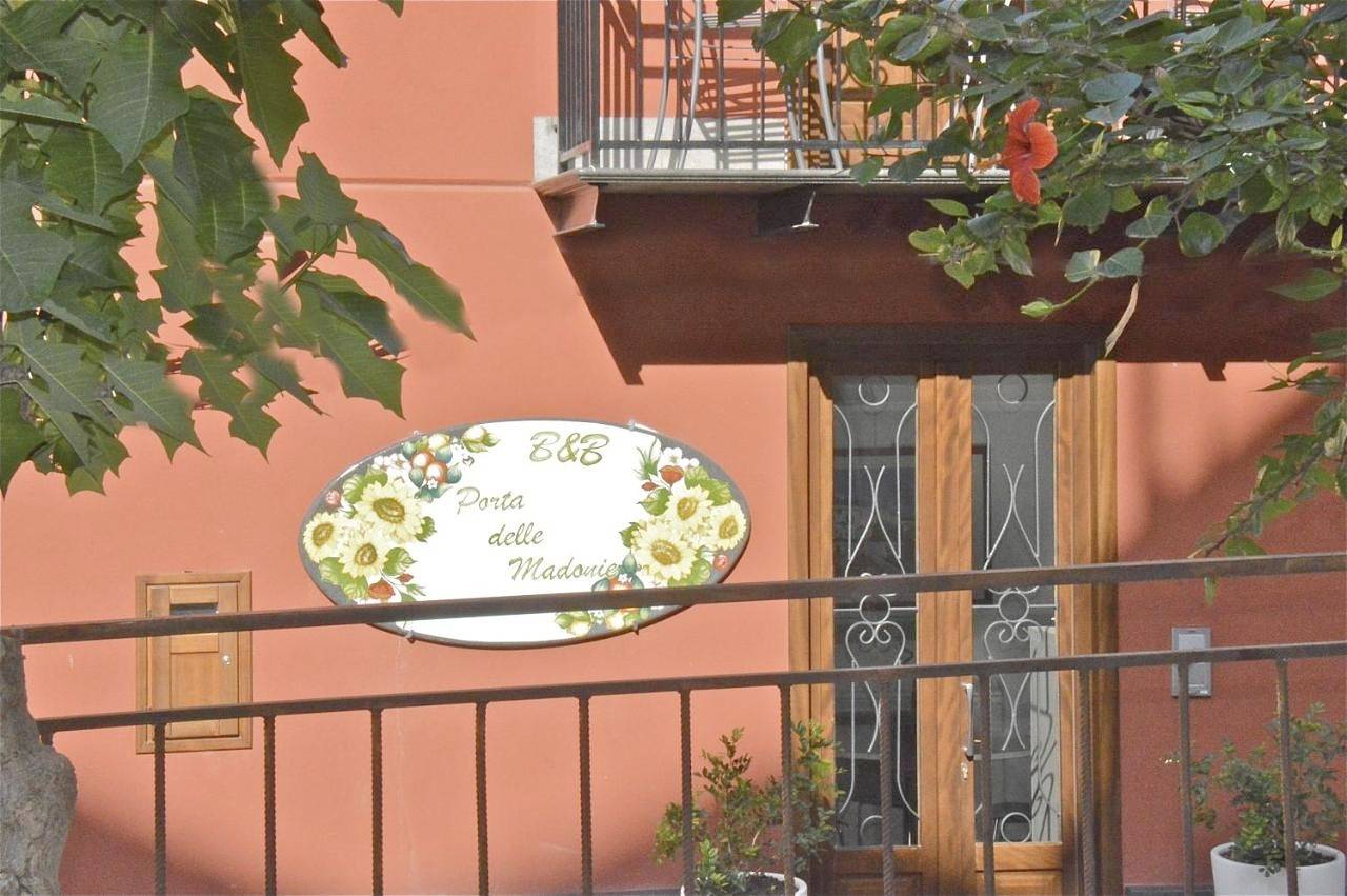 B&B Porta delle Madonie in Campofelice di Roccella, Provincia di Palermo