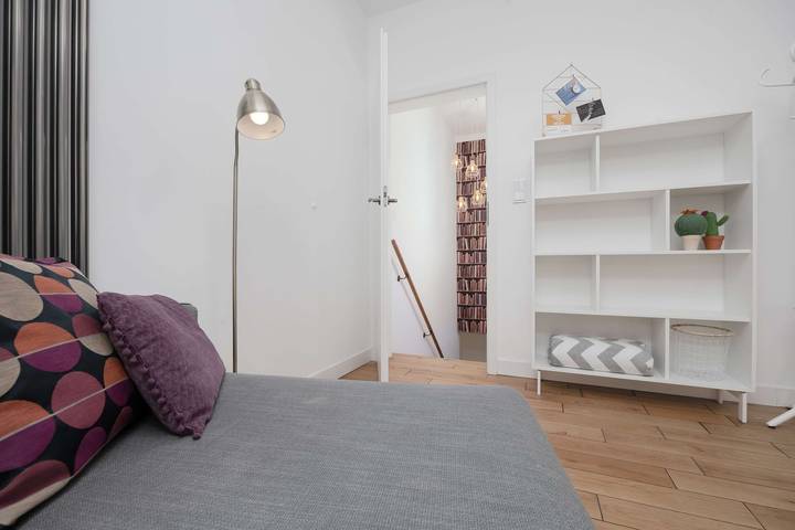 Entire apartment, Two-level Apartment for 8 Persons | Parking and Terrace in Warsaw Śródmieście, Warsaw