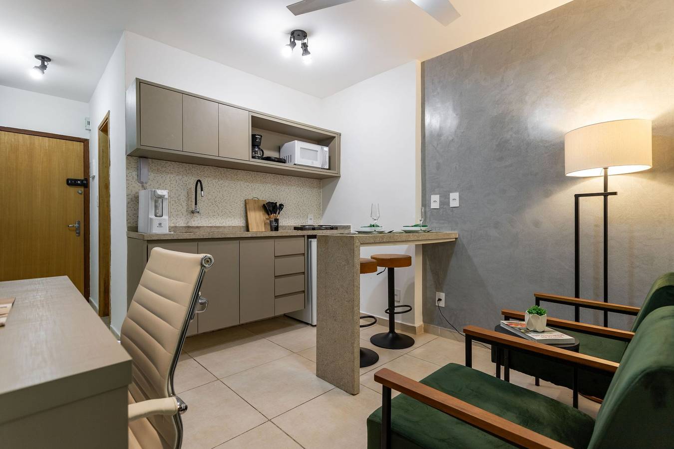 Entire apartment, In front of the underground and 8 minutes from the beach | Sf228 in Copacabana, Rio de Janeiro