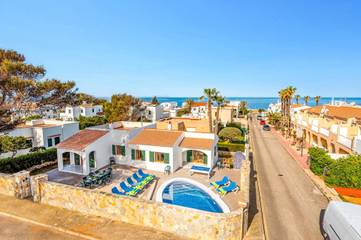 Villa in Ciutadella, Coast of Menorca für 8 
